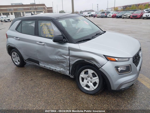 Hyundai Venue Essential 2021 KMHRB8A39MU094320 главное изображение