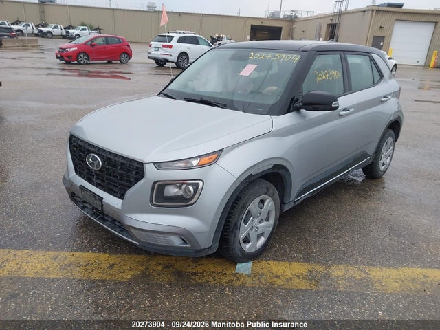 Hyundai Venue Essential 2021 KMHRB8A39MU094320 Image 2