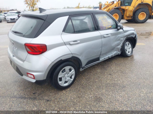 Hyundai Venue Essential 2021 KMHRB8A39MU094320 Image 4