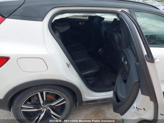 Volvo Xc40 R-design T5 2019 YV4162UM5K2048562 Image 8