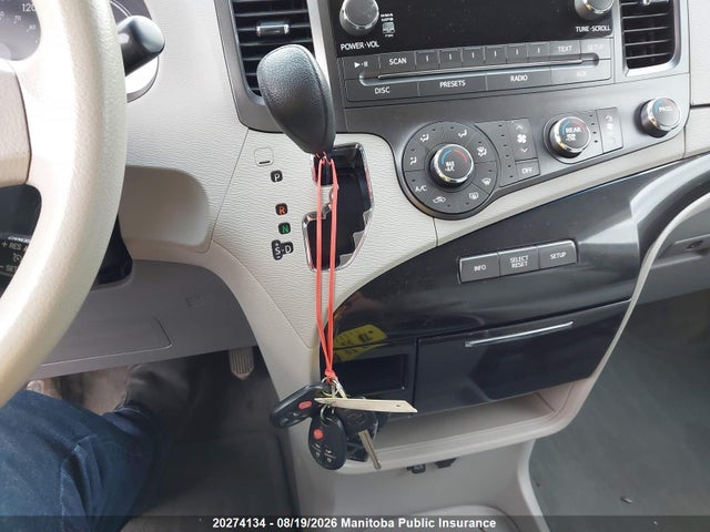 2011 Toyota Sienna Le V6 მანქანა იყიდება აუქციონზე, vin: 5TDKK3DC7BS110214, აუქციონის ნომერი: 20274134