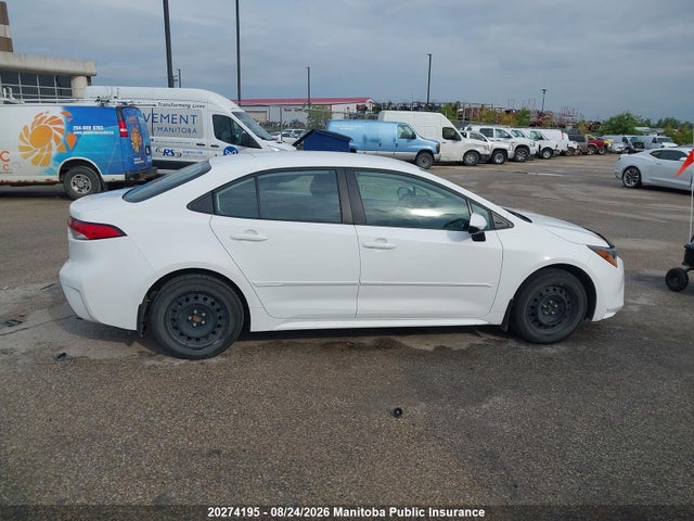 Toyota COROLLA LE 2022 5YFBPMBEXNP337647 Image 13