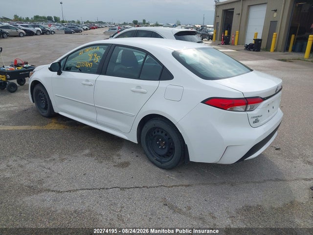 Toyota COROLLA LE 2022 5YFBPMBEXNP337647 Image 3