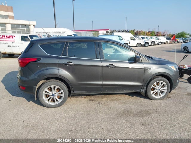 1FMCU9GD4KUC40643 Ford ESCAPE SE