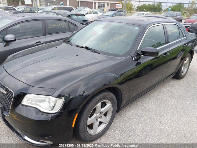 Chrysler 300 Limited 2015 2C3CCAAG8FH766069 Image 2