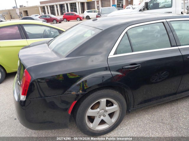 Chrysler 300 Limited 2015 2C3CCAAG8FH766069 Image 4