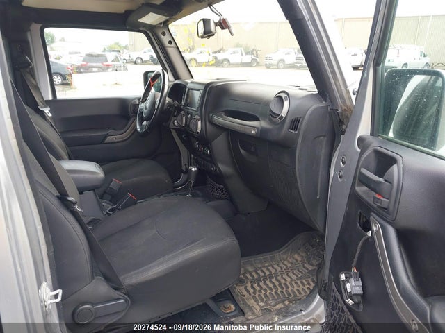 20274524 :رقم المزاد ، 1C4HJWDG1GL177692 vin ، 2016 Jeep Wrangler Unlimited Sport مزاد بيع