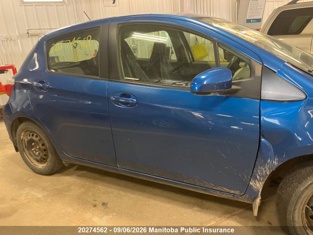 20274562 :رقم المزاد ، JTDKTUD36CD528294 vin ، 2012 Toyota Yaris Le مزاد بيع