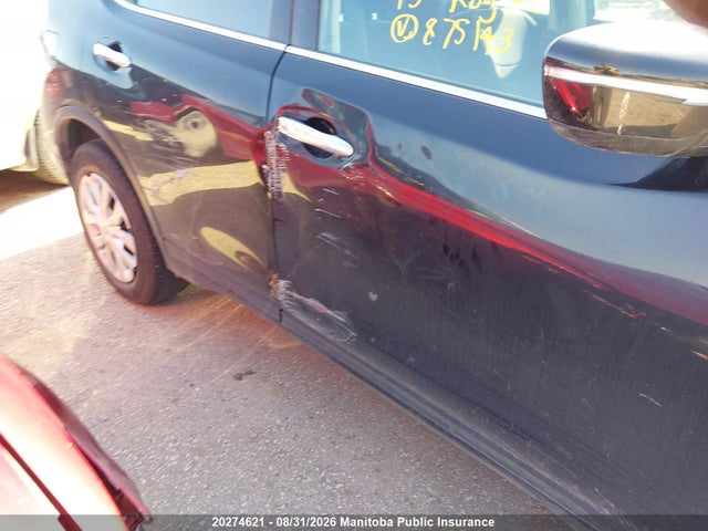 20274621 :رقم المزاد ، 5N1AT2MT2FC875143 vin ، 2015 Nissan Rogue S مزاد بيع