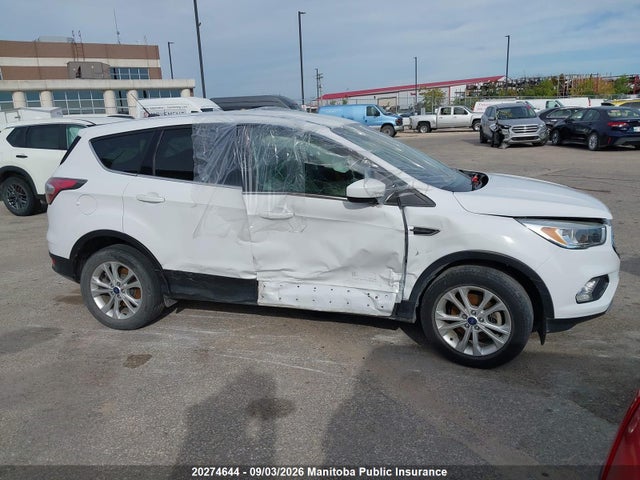 Продажа на аукционе авто 2017 Ford Escape Se, vin: 1FMCU0GD8HUA97121, номер лота: 20274644
