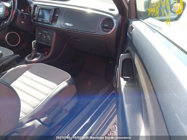 20274749 :رقم المزاد ، 3VW507AT1GM808899 vin ، 2016 Volkswagen Beetle 1.8 Tsi مزاد بيع