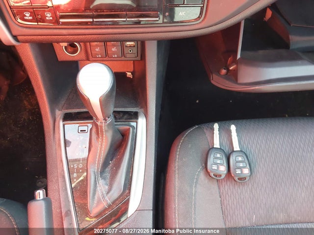 2T1BURHE9JC110571 Toyota COROLLA LE