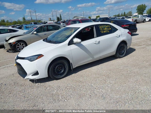 2T1BURHE9JC110571 Toyota COROLLA LE