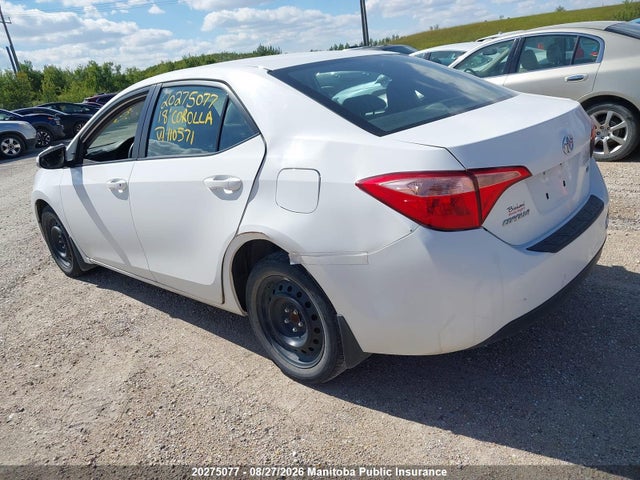 2T1BURHE9JC110571 Toyota COROLLA LE