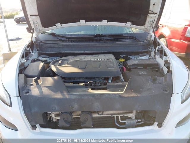 1C4PJMAS9HW566492 Jeep Cherokee Sport