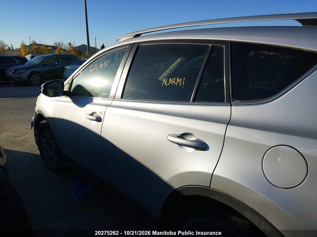 2T3RFREVXFW335270 Toyota Rav4 Xle