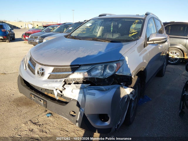 2T3RFREVXFW335270 Toyota Rav4 Xle