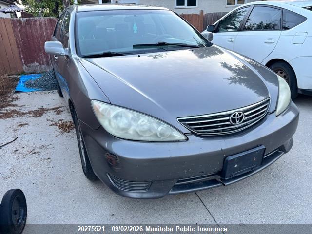 20275521 :رقم المزاد ، 4T1BE32K85U524325 vin ، 2005 Toyota Camry Le مزاد بيع