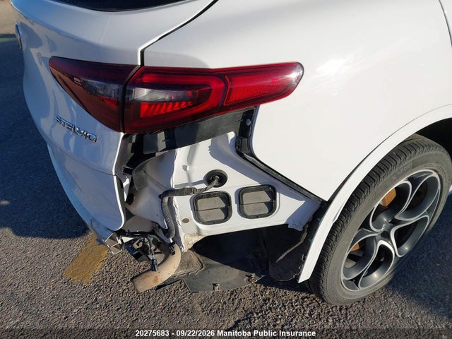 Alfa Romeo STELVIO TI 2023 ZASPAKBN0P7D51208 Image 17