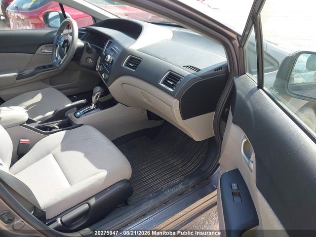 Продажа на аукционе авто 2015 Honda Civic Lx, vin: 2HGFB2F47FH023565, номер лота: 20275947