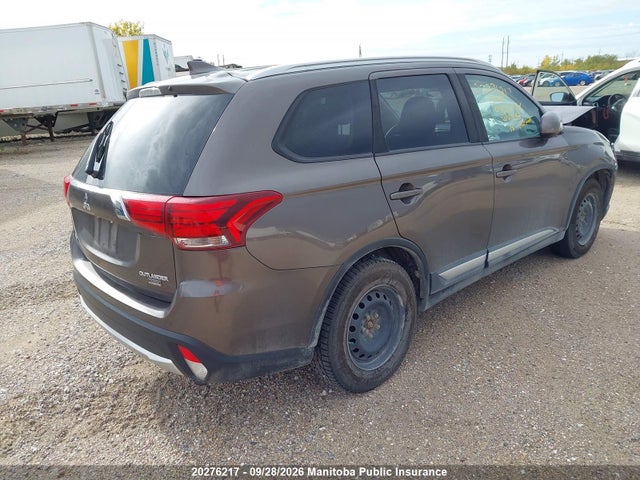 Mitsubishi Outlander Es 2018 JA4AZ2A32JZ601481 Image 4