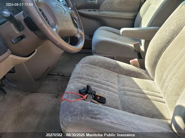 2000 Toyota Sienna Le V6 Le V6 მანქანა იყიდება აუქციონზე, vin: 4T3ZF13C1YU270573, აუქციონის ნომერი: 20276582