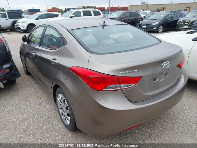 2013 Hyundai Elantra Gl მანქანა იყიდება აუქციონზე, vin: 5NPDH4AE4DH399502, აუქციონის ნომერი: 20276757