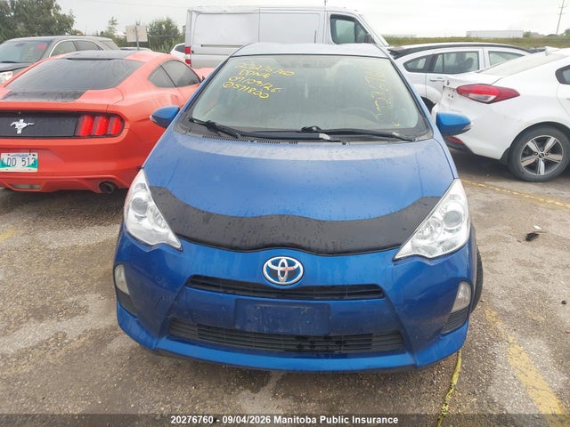20276760 :رقم المزاد ، JTDKDTB33E1571800 vin ، 2014 Toyota Prius C مزاد بيع