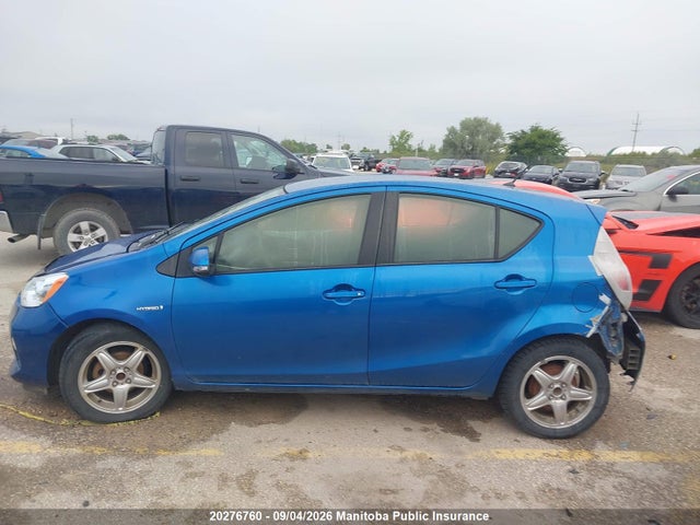 20276760 :رقم المزاد ، JTDKDTB33E1571800 vin ، 2014 Toyota Prius C مزاد بيع