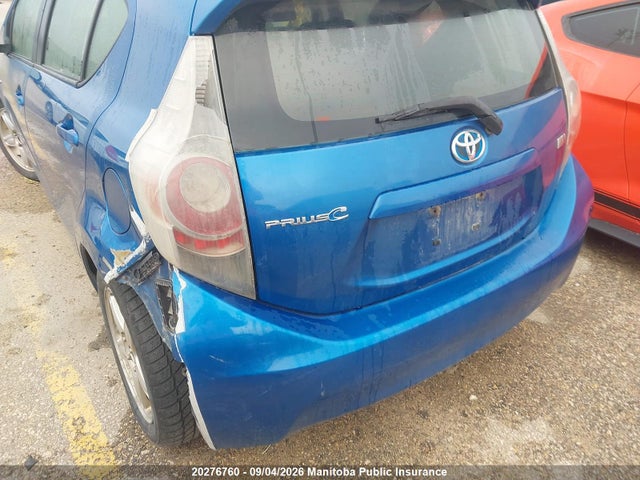 20276760 :رقم المزاد ، JTDKDTB33E1571800 vin ، 2014 Toyota Prius C مزاد بيع