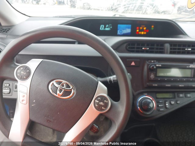 20276760 :رقم المزاد ، JTDKDTB33E1571800 vin ، 2014 Toyota Prius C مزاد بيع