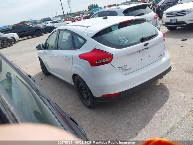 1FADP3K28GL327323 Ford FOCUS SE