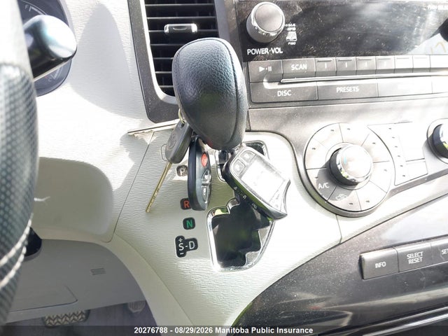 2011 Toyota Sienna Le V6 მანქანა იყიდება აუქციონზე, vin: 5TDKK3DCXBS083865, აუქციონის ნომერი: 20276788