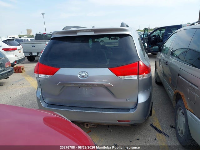 2011 Toyota Sienna Le V6 მანქანა იყიდება აუქციონზე, vin: 5TDKK3DCXBS083865, აუქციონის ნომერი: 20276788