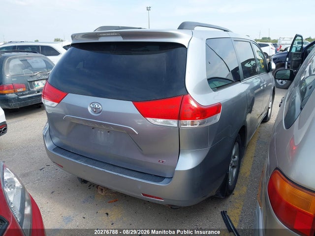2011 Toyota Sienna Le V6 მანქანა იყიდება აუქციონზე, vin: 5TDKK3DCXBS083865, აუქციონის ნომერი: 20276788