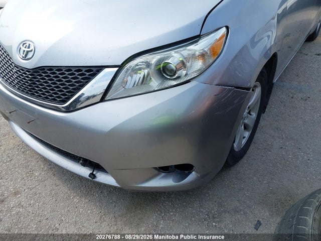 2011 Toyota Sienna Le V6 მანქანა იყიდება აუქციონზე, vin: 5TDKK3DCXBS083865, აუქციონის ნომერი: 20276788