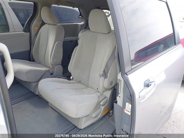 2011 Toyota Sienna Le V6 მანქანა იყიდება აუქციონზე, vin: 5TDKK3DCXBS083865, აუქციონის ნომერი: 20276788