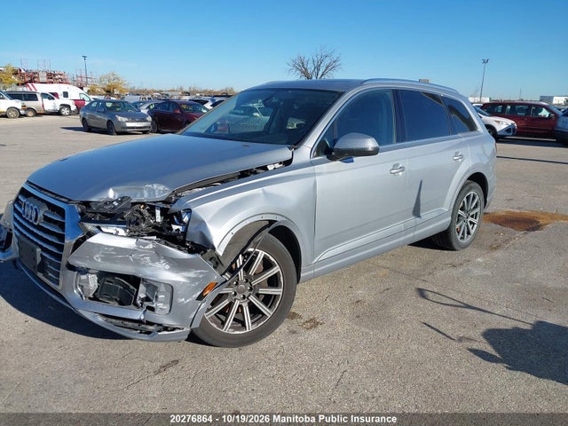 Audi Q7 V6 2017 WA1AAAF78HD044404 Image 2