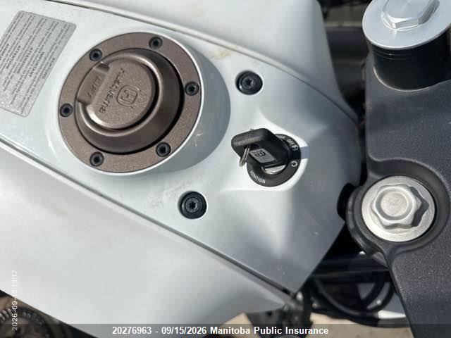 VBKUVJ407KM264359 Husqvarna Vitpilen 401