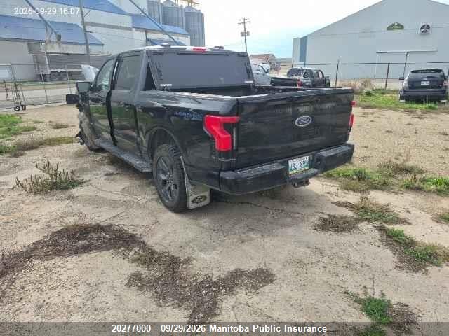 20277000 :رقم المزاد ، 1FTVW1EV6PWG14427 vin ، 2023 Ford F150 Lightning Lariat Supercrw مزاد بيع