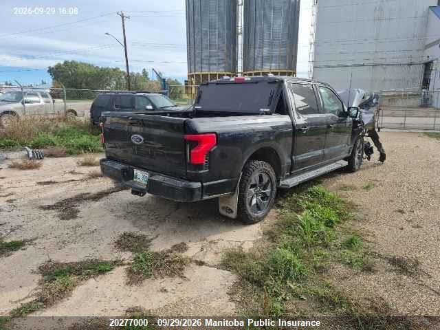 20277000 :رقم المزاد ، 1FTVW1EV6PWG14427 vin ، 2023 Ford F150 Lightning Lariat Supercrw مزاد بيع