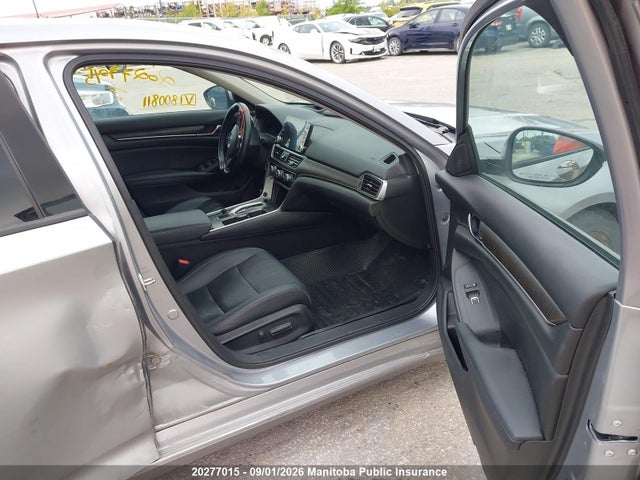 1HGCV2F95KA800811 Honda Accord Touring 2.0