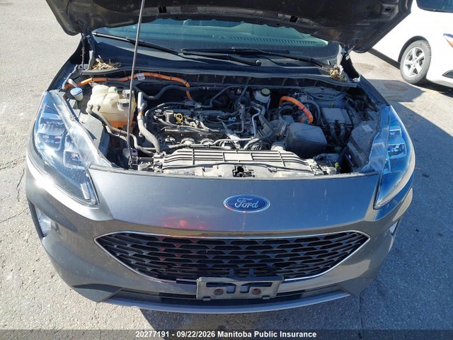 20277191 :رقم المزاد ، 1FMCU9DZ3NUA74927 vin ، 2022 Ford Escape Titanium Hybrid مزاد بيع