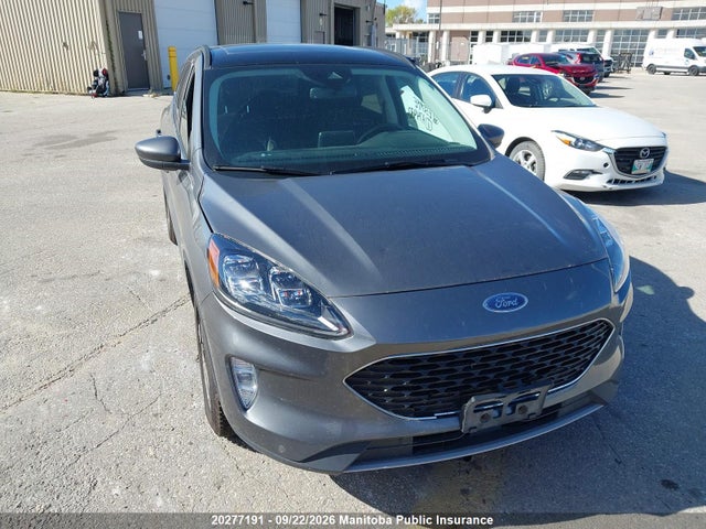 20277191 :رقم المزاد ، 1FMCU9DZ3NUA74927 vin ، 2022 Ford Escape Titanium Hybrid مزاد بيع
