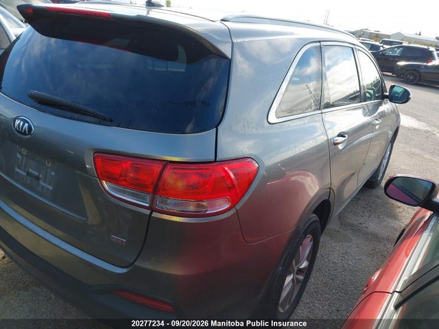 5XYPGDA36JG343997 KIA SORENTO LX