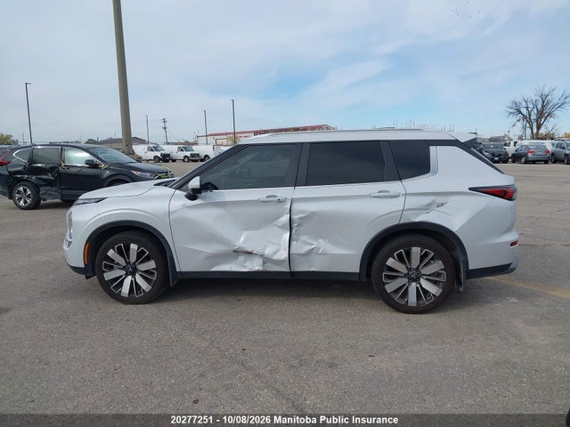 2025 Mitsubishi Outlander Sel მანქანა იყიდება აუქციონზე, vin: JA4J4VA84SZ614438, აუქციონის ნომერი: 20277251