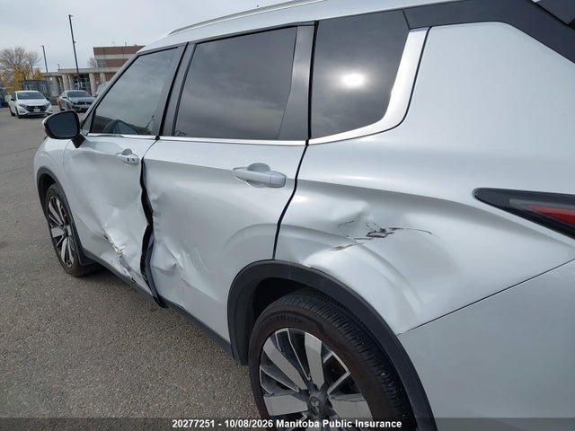 2025 Mitsubishi Outlander Sel მანქანა იყიდება აუქციონზე, vin: JA4J4VA84SZ614438, აუქციონის ნომერი: 20277251