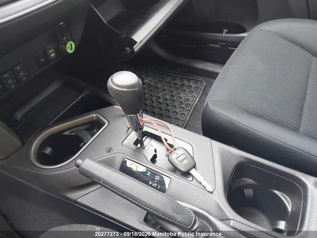 2T3BFREV1HW547348 Toyota RAV4 LE