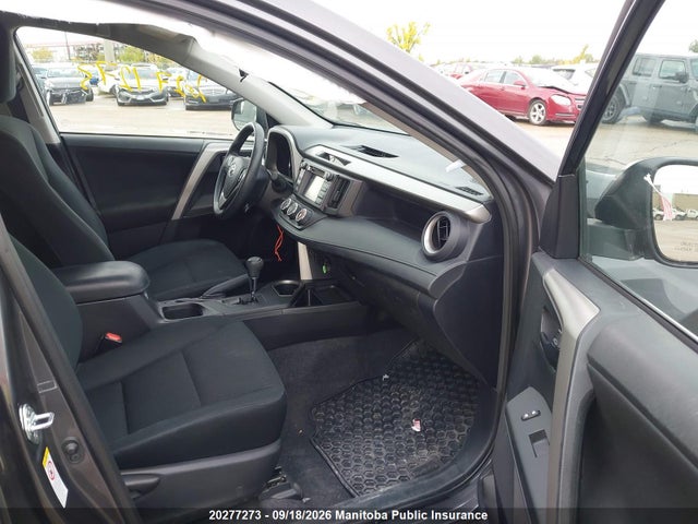 2T3BFREV1HW547348 Toyota RAV4 LE