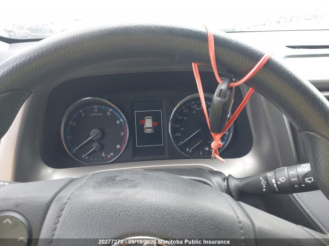 2T3BFREV1HW547348 Toyota RAV4 LE